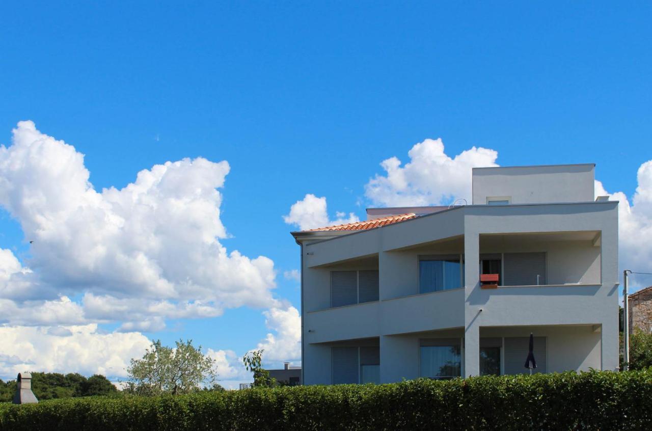 Apartment Fiorella Porec Bagian luar foto