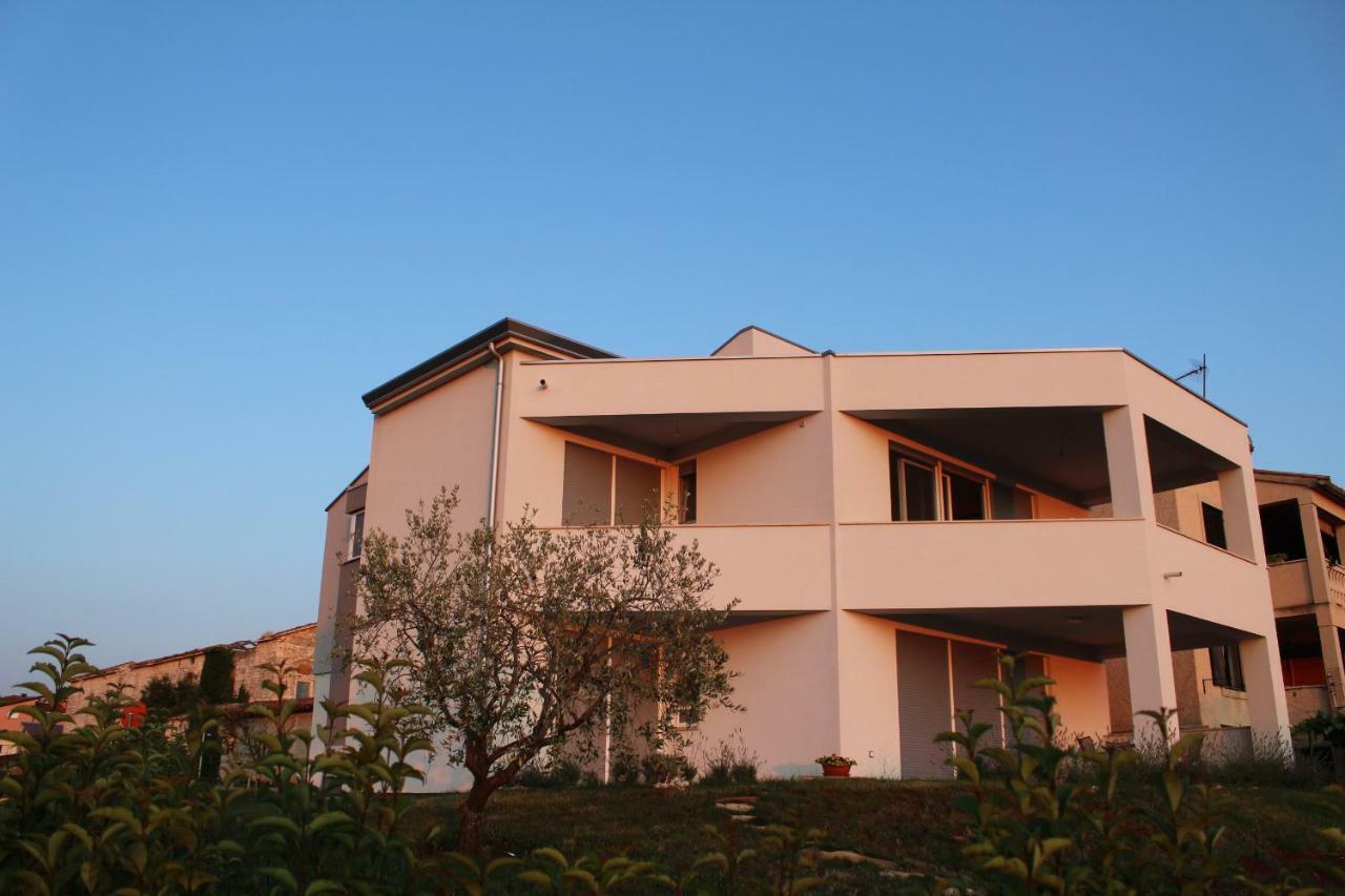 Apartment Fiorella Porec Bagian luar foto